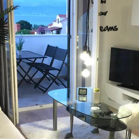 Apartment New Chic Supetar Exterior photo
