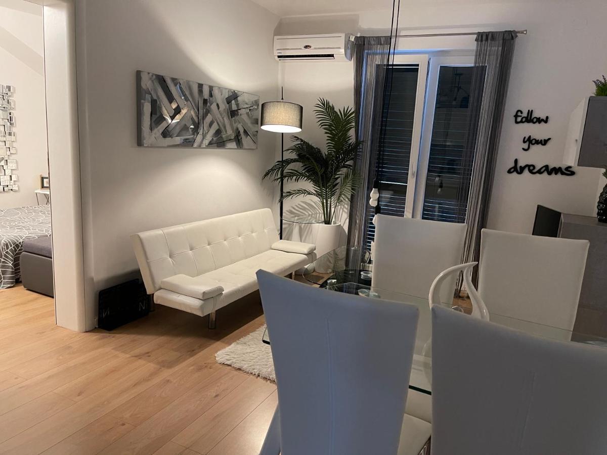 New Chic Apartment
